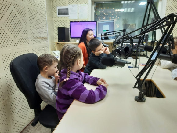 Дети на радио