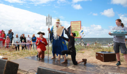 Нептун вновь вышел на Балтийский берег!