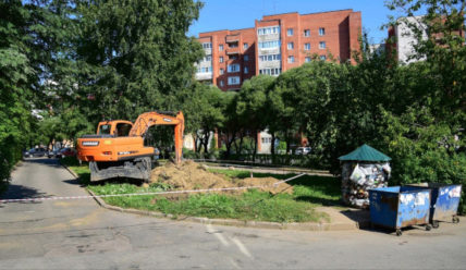 В Сосновом Бору началось строительство новых площадок для сбора мусора