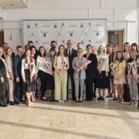 Последние звонки сегодня звенят для выпускников