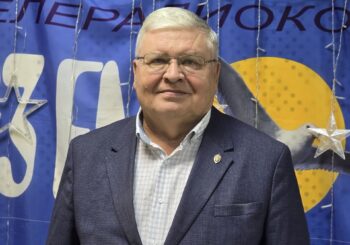 Есть места, куда не доехать на автобусе — туда ведёт только память.